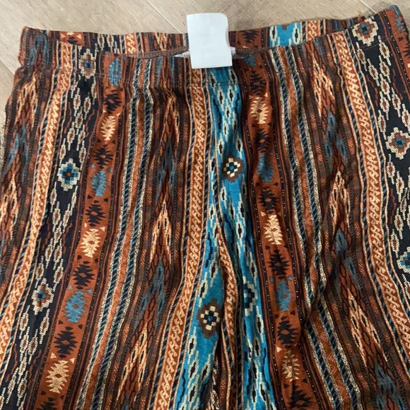 Tobi, Aztec print, flare pants - Picture 4 of 6